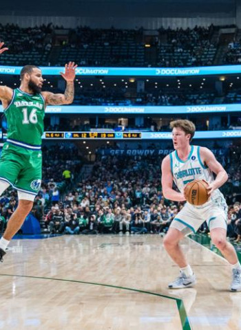 NBA | Knueppel decide ante Flagg en un duelo de novatos y da el triunfo a los Hornets en Dallas (123-121)
