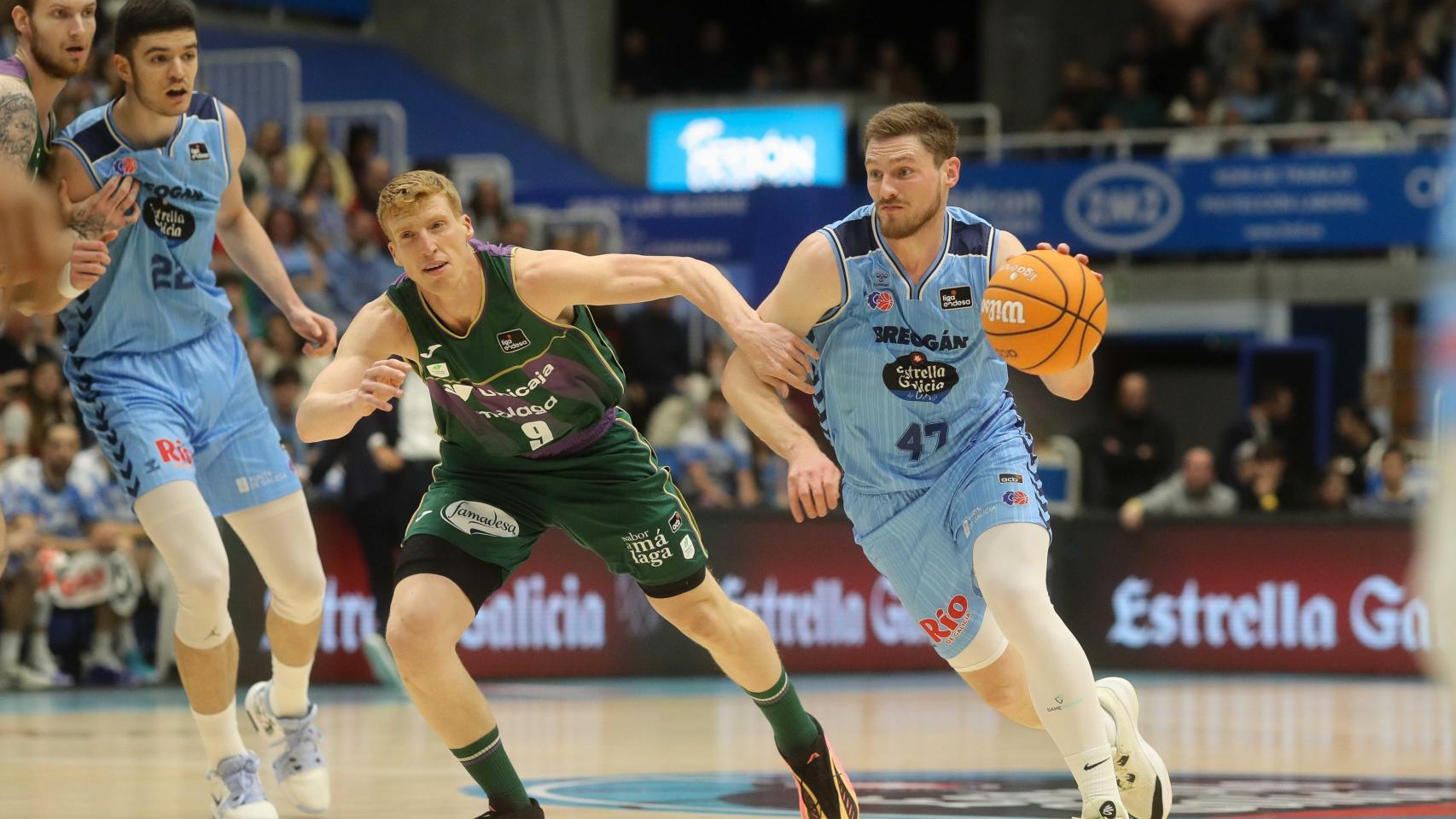 El Río Breogán se da un festín ante Unicaja para abrir el nuevo año (98-82)