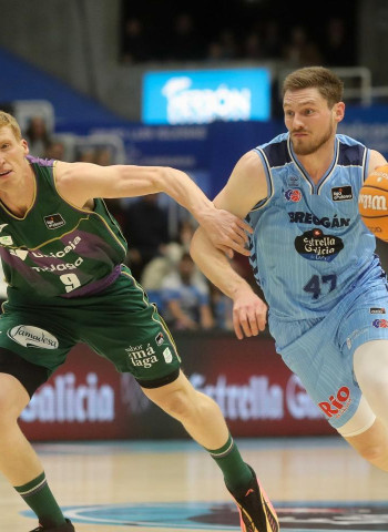 El Río Breogán se da un festín ante Unicaja para abrir el nuevo año (98-82)