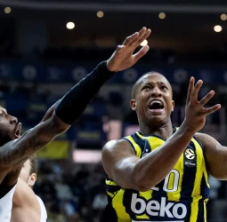 EuroLeague: Fenerbahce Beko supera a Olympiacos y enlaza su cuarta victoria consecutiva, 88-80