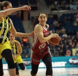 Euroliga Femenina | El Casademont roza el milagro en Estambul y se jugará el pase en la última jornada (69-67)