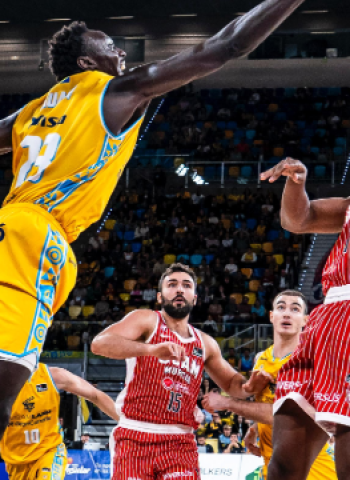 El Dreamland Gran Canaria se hace fuerte en el Arena y sigue vivo en la carrera por la Copa, 77-72
