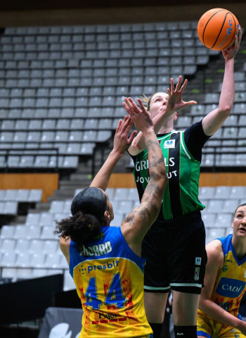El Joventut se lleva el derbi catalán tras derrotar a Cadí La Seu en un emocionante encuentro (92-83)