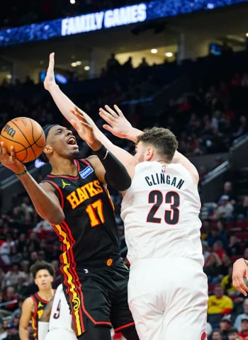NBA | Lakers recibe una dura derrota, los Spurs castigan a Milwaukee y Oklahoma City sigue mandando