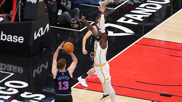 NBA | Kevin Huerter decide sobre la bocina y Chicago Bulls supera a Boston Celtics en la noche del homenaje a Derrick Rose, 111-114