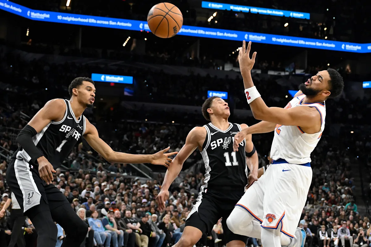 NBA | Los Spurs remontan a los Knicks en San Antonio y sobreviven al susto con Victor Wembanyama (134-132)