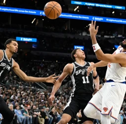 NBA | Los Spurs remontan a los Knicks en San Antonio y sobreviven al susto con Victor Wembanyama (134-132)