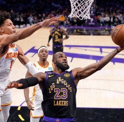 NBA | Los Angeles Lakers frenan su mala racha con una victoria contundente ante Atlanta Hawks (141-116)