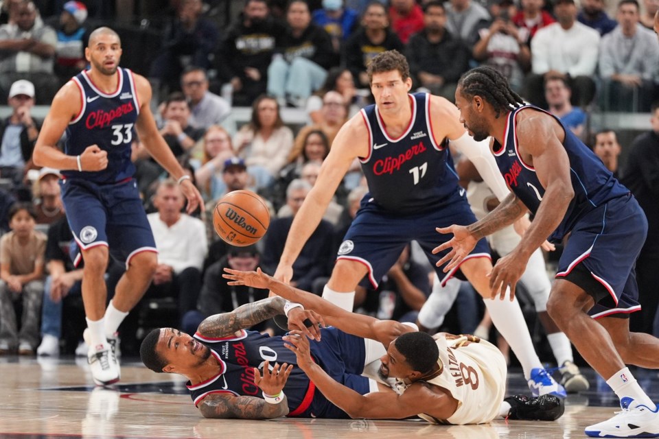 NBA: Kawhi Leonard decide un final caótico y da la victoria a Los Angeles Clippers ante Golden State Warriors (103-102)