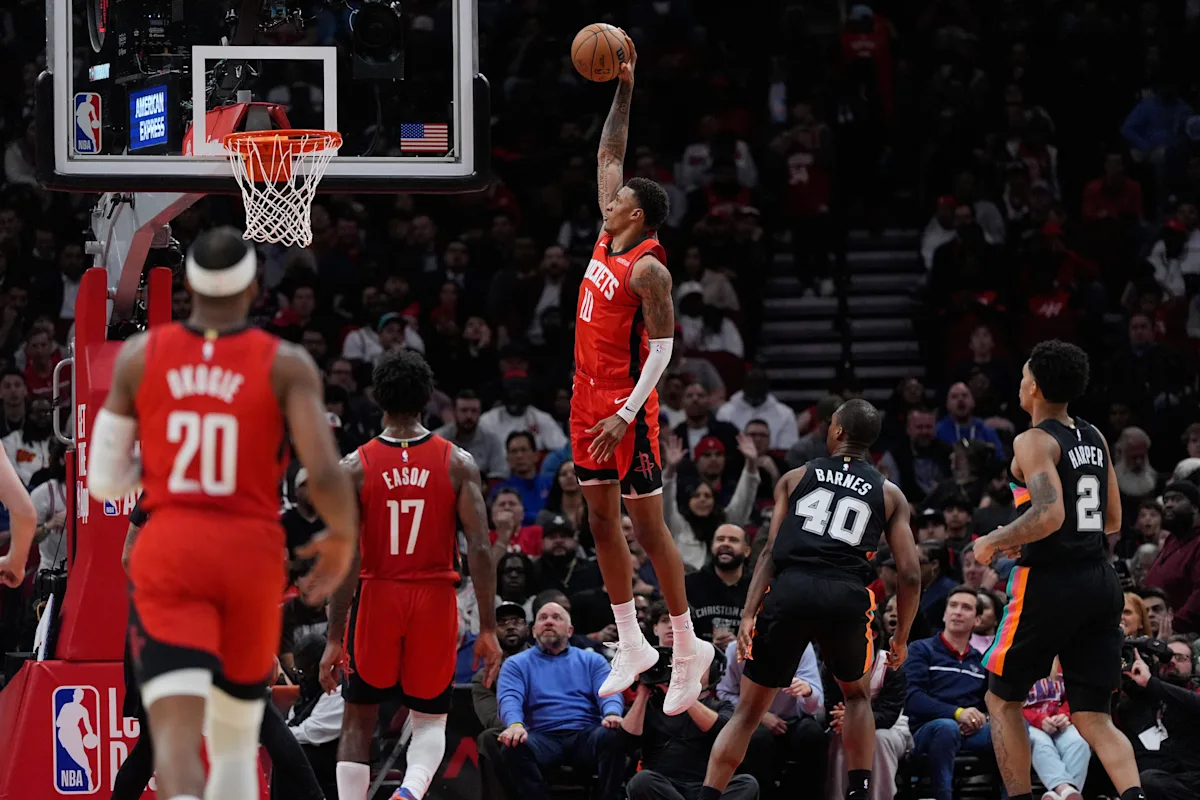 NBA: Alperen Şengün roza el triple-doble y lidera la remontada de Houston Rockets ante San Antonio Spurs (111-106)