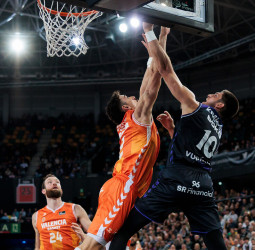 Surne Bilbao Basket cede ante el Valencia Basket en un partido decidido tras el descanso (72-116)