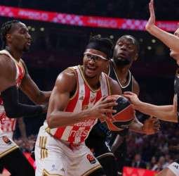 EuroLeague | Crvena Zvezda se impone a Dubai en Belgrado y enlaza su cuarta victoria consecutiva (95-92)