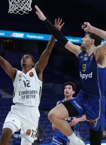 El Real Madrid impone su autoridad ante Maccabi Tel Aviv en un duelo a puerta cerrada de EuroLeague, 98-86