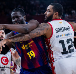 El Barça abre 2026 con un sólido triunfo ante Casademont Zaragoza (100-80)