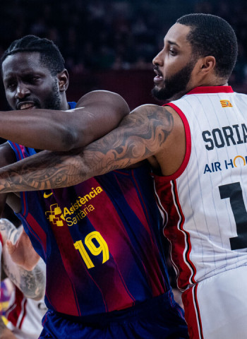 El Barça abre 2026 con un sólido triunfo ante Casademont Zaragoza (100-80)