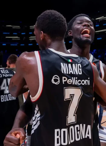 EuroLeague | Virtus Bologna asalta Dubái con Niang y Edwards y rompe la fortaleza local, 72-80