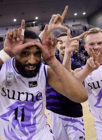 Surne Bilbao pone fin en Granada a su maldición de las prórrogas (84-88)