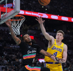 NBA: Keldon Johnson y Victor Wembanyama impulsan a los Spurs ante los Lakers pese al triple-doble de Luka Dončić, 91-107