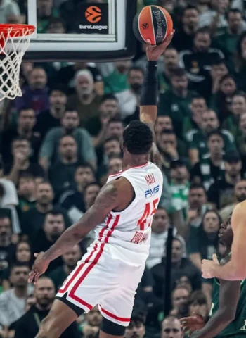 Olympiacos se impone a Panathinaikos en un derbi griego vibrante en la EuroLeague (82-87)