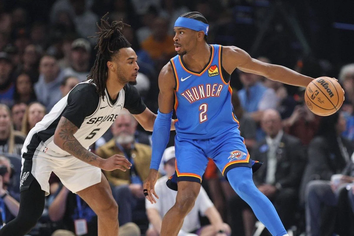 NBA | Shai Gilgeous-Alexander lidera a los Oklahoma City Thunder en su primer triunfo del curso ante San Antonio Spurs (119-98)