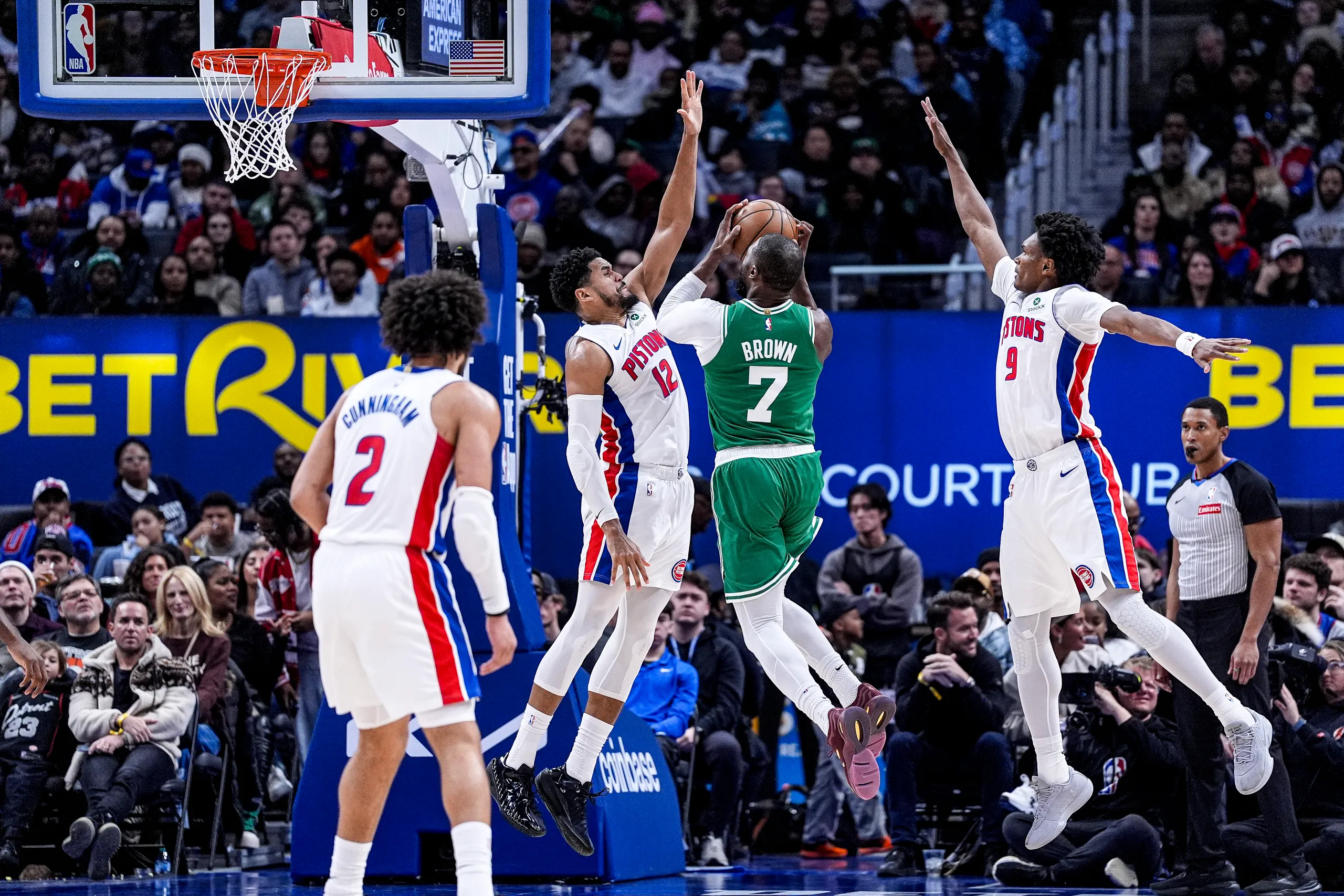 NBA: Detroit Pistons resiste a Boston Celtics con final ajustado y se impone por 104-103