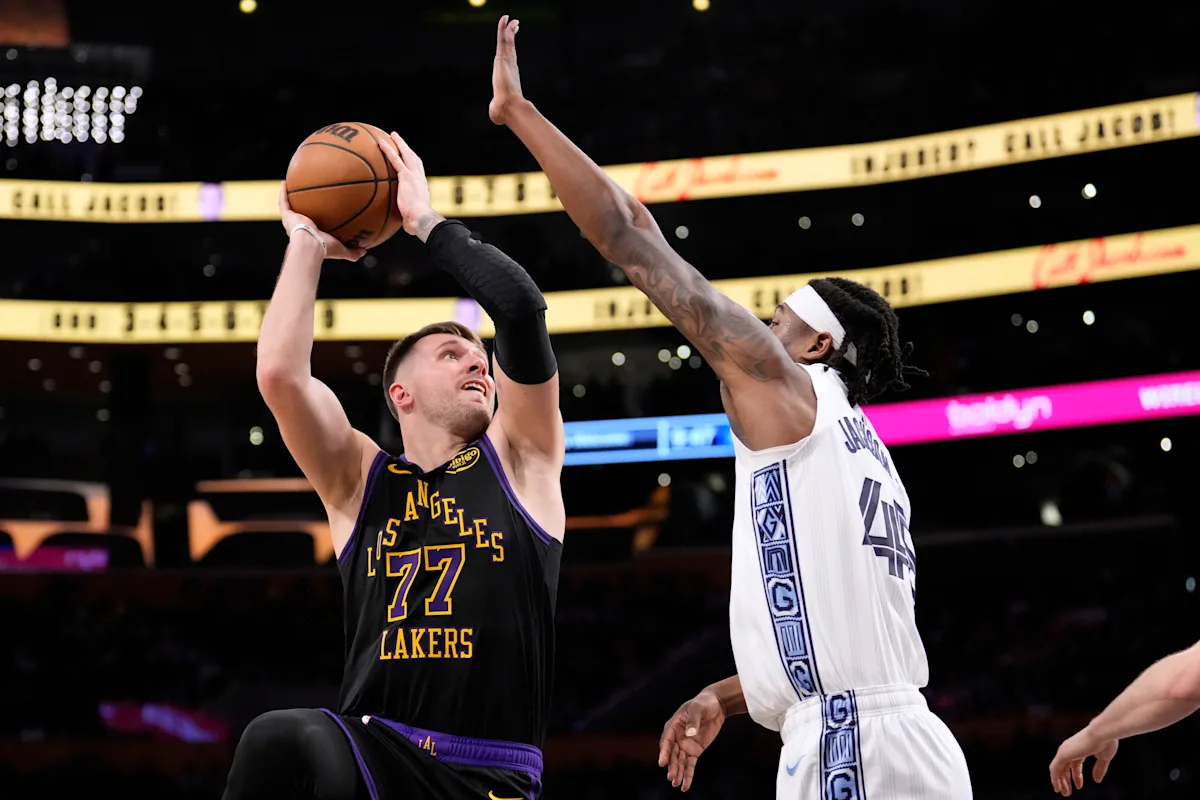 NBA | Luka Dončić y LeBron James lideran la remontada de Los Angeles Lakers ante Memphis Grizzlies (128-121)