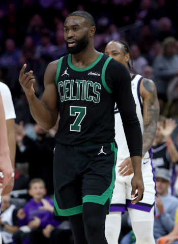 NBA | Jaylen Brown lidera con 29 puntos y Boston Celtics deciden en el último cuarto ante Sacramento Kings (120-106)