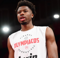 Aris solicita la cesión de Kostas Antetokounmpo a Olympiacos