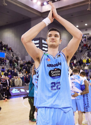 El Río Breogán se impone a domicilio al Coviran Granada (64-83)