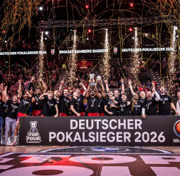 Brose Bamberg remonta ante Alba Berlin y conquista la Copa alemana (74-72)