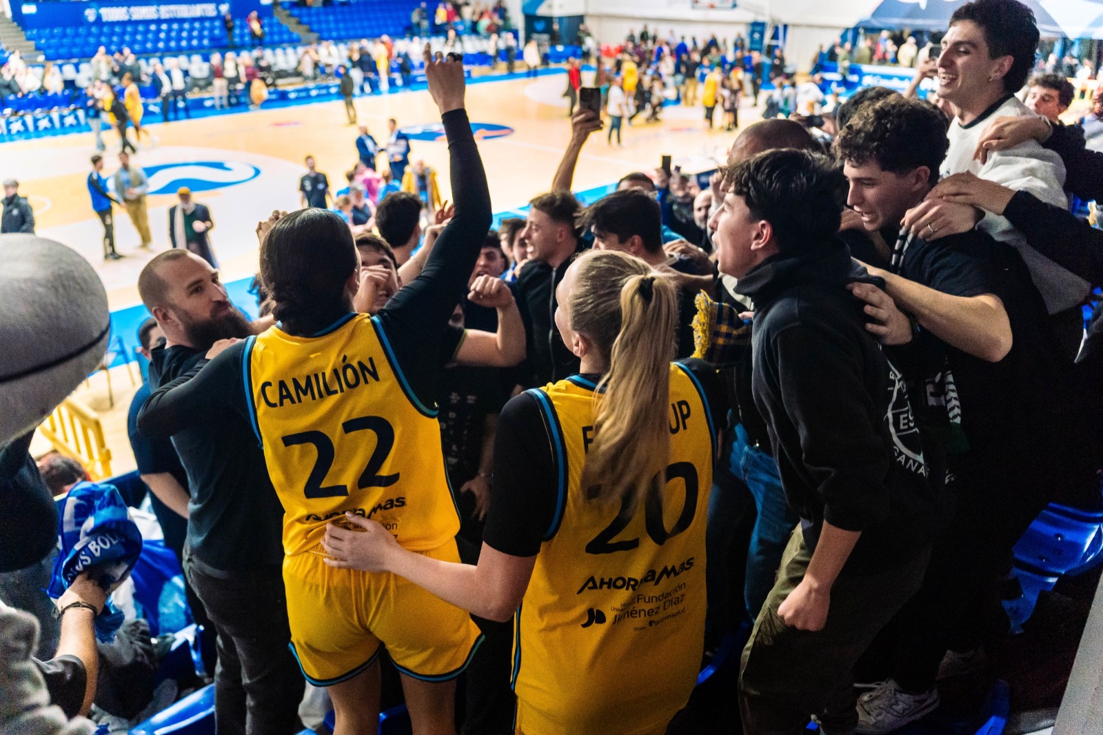 El Movistar Estudiantes mantiene la esperanza de pasar de ronda (73-71)