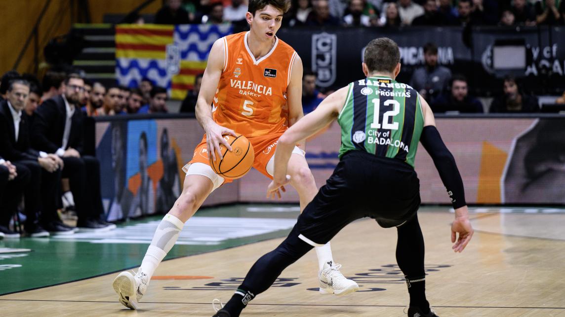 Victoria coral y agónica del Asisa Joventut ante el valencia Basket (90-87)