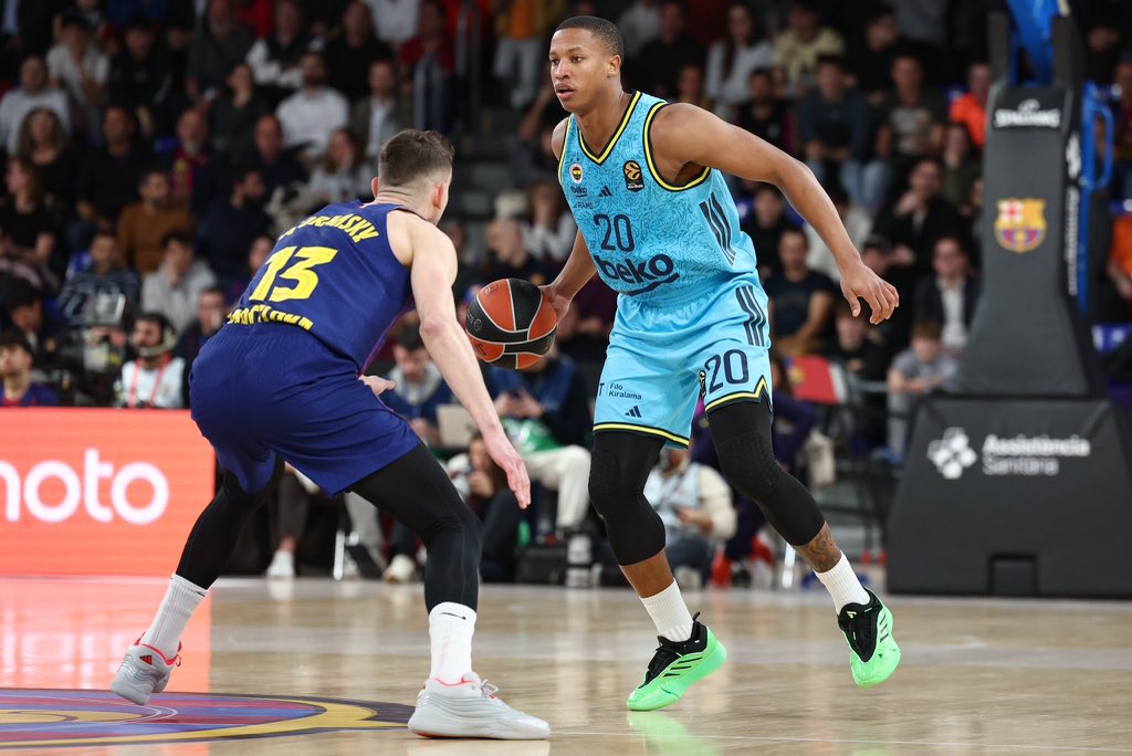EuroLeague: El Barça cae con orgullo ante Fenerbahce en el regreso de Saras al Palau (78-82)
