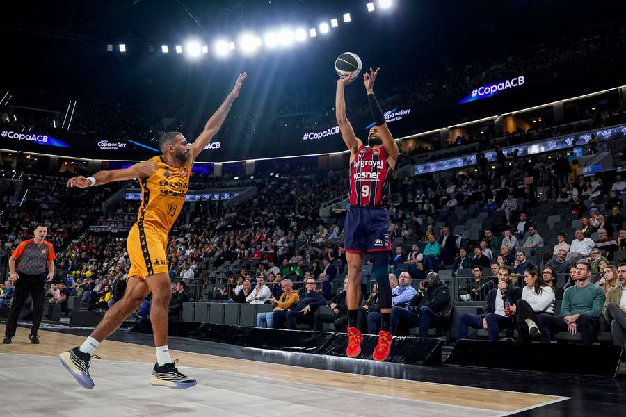 Un combativo Tenerife no es suficiente para sobrepasar la calidad individual del Baskonia (91-81)