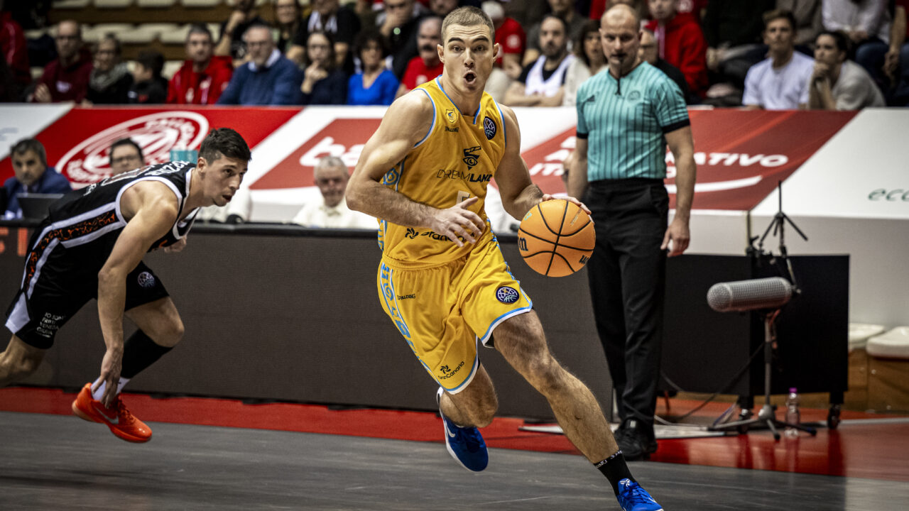 Golpe de autoridad del Gran Canaria en Trieste y paso de gigante hacia los cuartos (70-94)