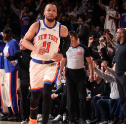 NBA: New York Knicks remontan 18 puntos en el último cuarto y vencen 108-106 a Houston Rockets