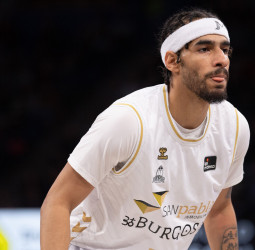 Jhivvan Jackson, baja hasta final de temporada