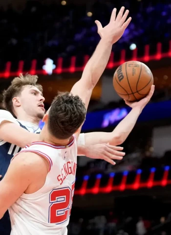 NBA | Amen Thompson impulsa a Houston Rockets en un final eléctrico ante Dallas Mavericks (111-107)