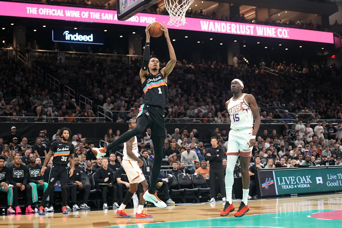 NBA: San Antonio Spurs aplasta 121-94 a Phoenix Suns en Austin y encadena su séptima victoria consecutiva