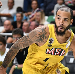 Unicaja refuerza la dirección de juego con Justin Cobbs