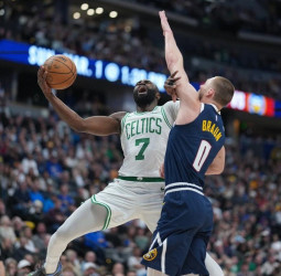 NBA: Denver Nuggets 103-84 Boston Celtics | Nikola Jokic lidera el triunfo y mantiene a Denver en la pelea del Oeste