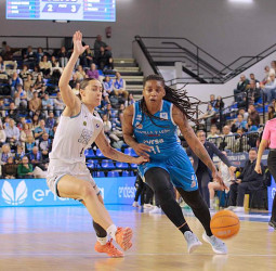 Laura Gil le enseña el camino de la victoria en Salamanca a su Hozono Global Jairis