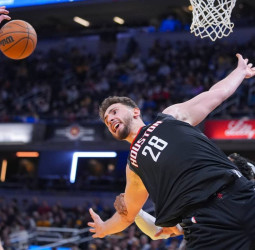 NBA: Alperen Sengun asume el mando y guía a Houston Rockets en su visita a Indiana (118-114)