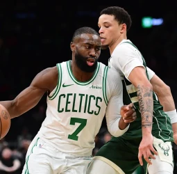 NBA: Jaylen Brown lidera a los Boston Celtics en una victoria plácida ante Milwaukee Bucks (79-107)