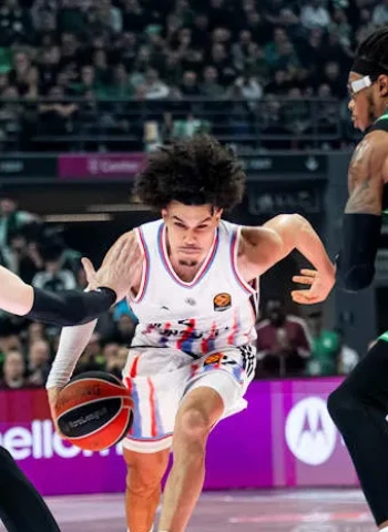 EuroLeague: Valencia arrasa en Vitoria, Paris asalta Atenas y Madrid impone su autoridad en casa