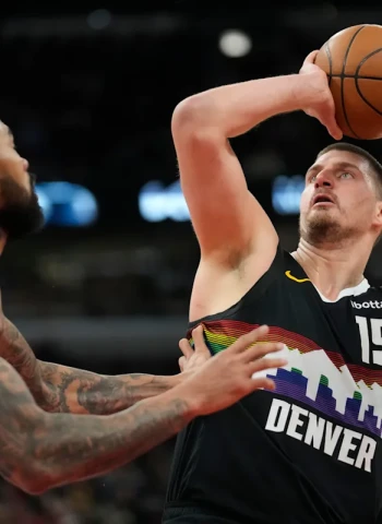 NBA: Nikola Jokić supera a Oscar Robertson y guía a los Denver Nuggets ante los Chicago Bulls (136-120)