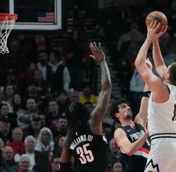 NBA: Nikola Jokić lidera la mayor exhibición visitante de Denver Nuggets (157-103) ante Portland Trail Blazers