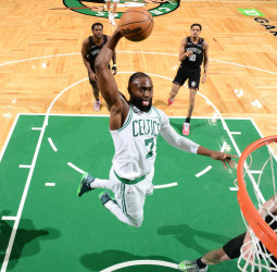 NBA: Boston Celtics (148-111) Brooklyn Nets | Jaylen Brown y Nikola Vucevic impulsan una exhibición histórica de acierto