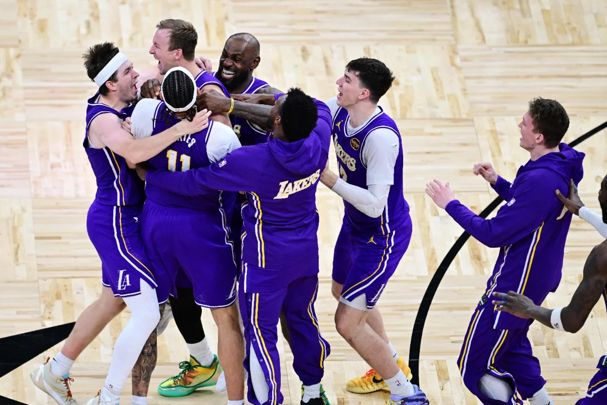NBA: Luke Kennard decide sobre la bocina para los Lakers ante Orlando (105-104)
