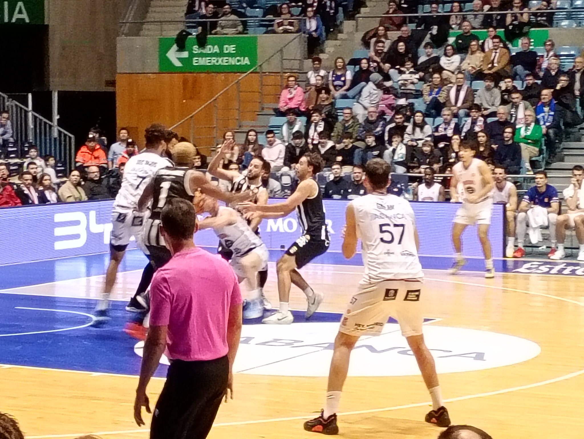Monbus Obradoiro no tiene piedad de un pobre Grupo CAESA Seguros FC Cartagena CB (101-49)